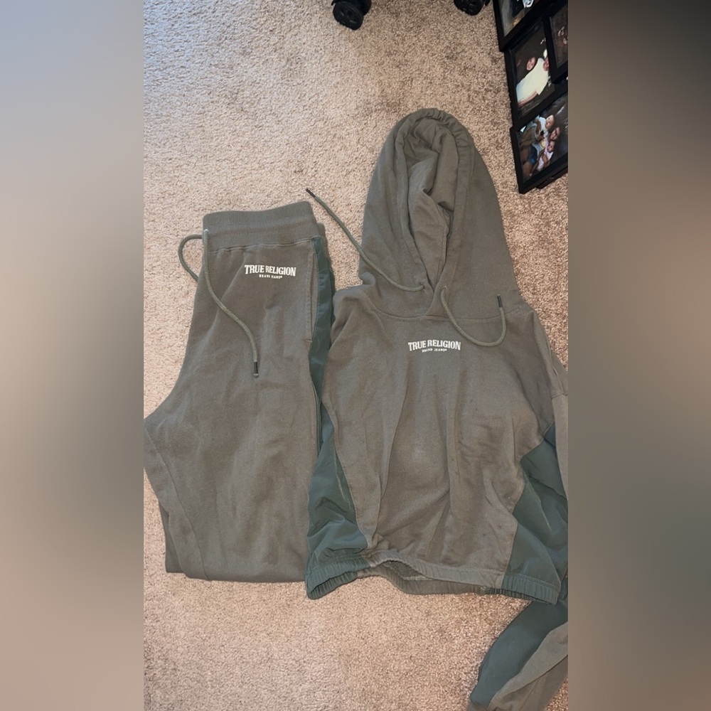 True religion sweatsuit